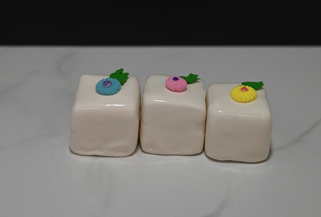 Vanilla Petit Fours (Set of 3)