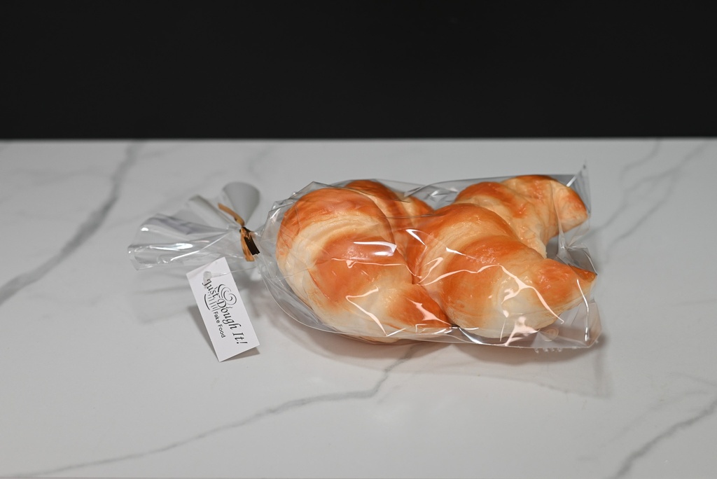 Croissants (Set of 2)