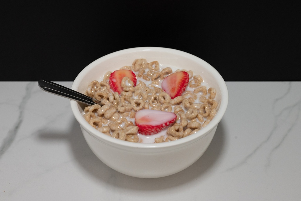 Cereal Bowl - Cheerios with Strawberries