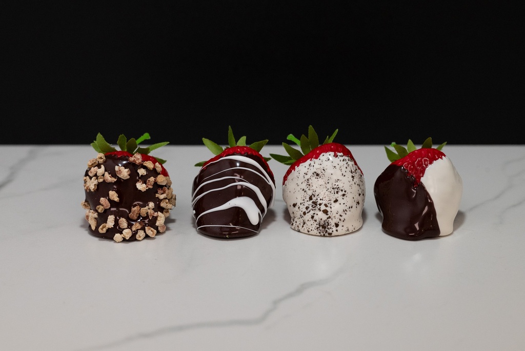 Deluxe Dipped Strawberries (Set of 12)