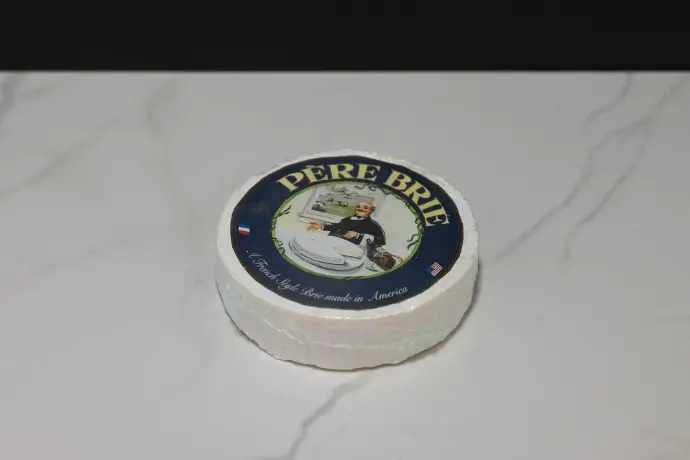 Pere Brie Cheese Round