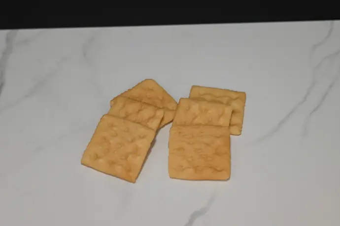 Saltine Crackers (Set of 6)