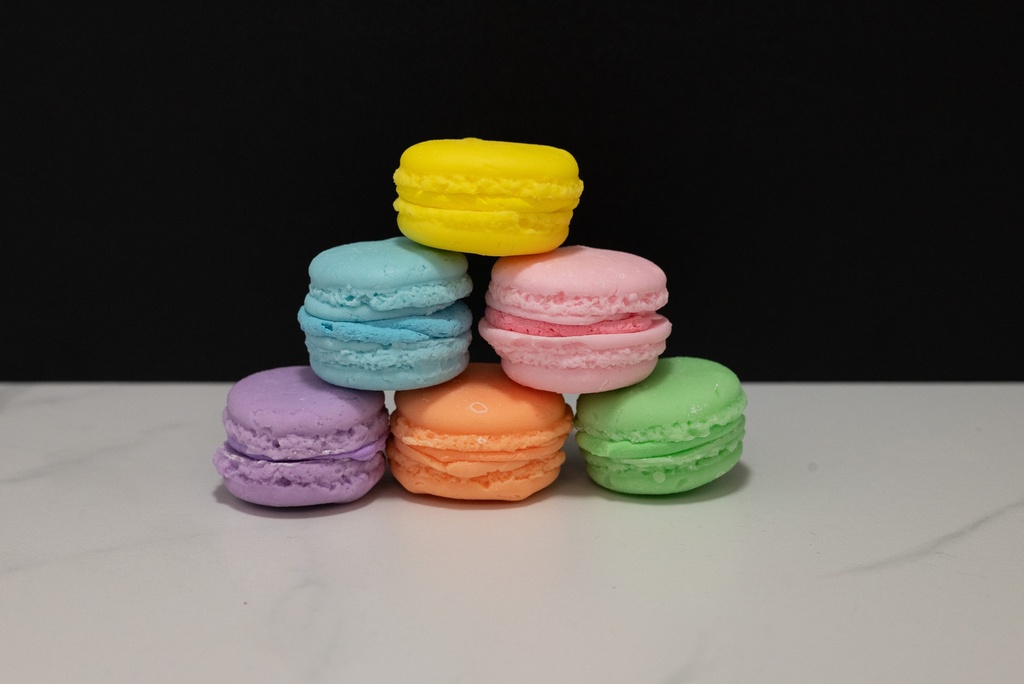 Small Macarons (Set of 6)