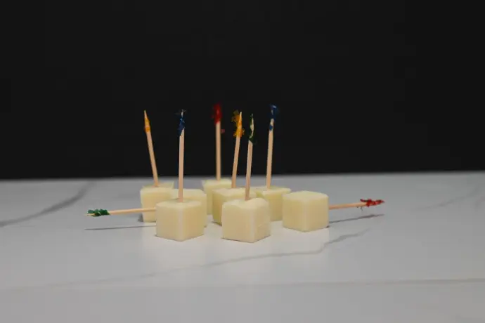 White Cheddar Cheese Cubes (set of 8)