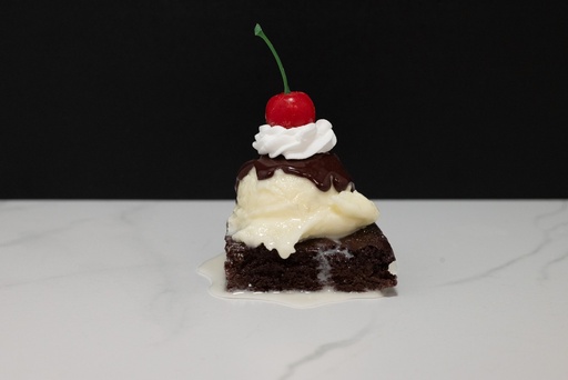 [641] Chocolate Brownie with Ice Cream