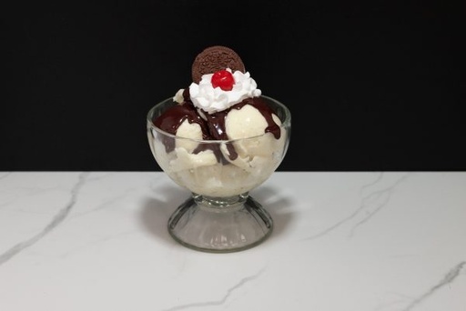 [501-O] Deluxe Oreo Sundae