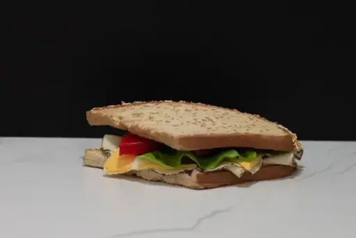 [1052] Half Turkey Sandwich