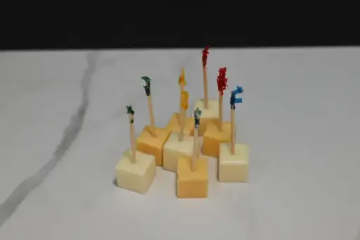 [965-MIX] Mixed Cheddar Cheese Cubes (Set of 8)