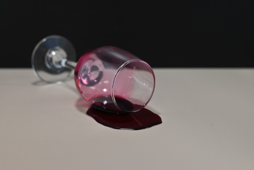 [523] Spilled Red Wine