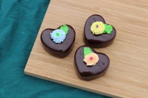 CHOCOLATE HEART PETIT FOURS 268