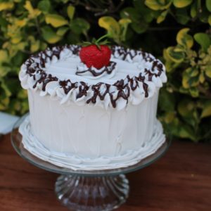 SML WHITE CAKE 304